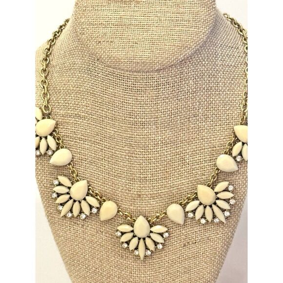 J. Crew Beautiful Off-White/Cream Statement Necklace Flapper Vibes 17-21" - Picture 1 of 5